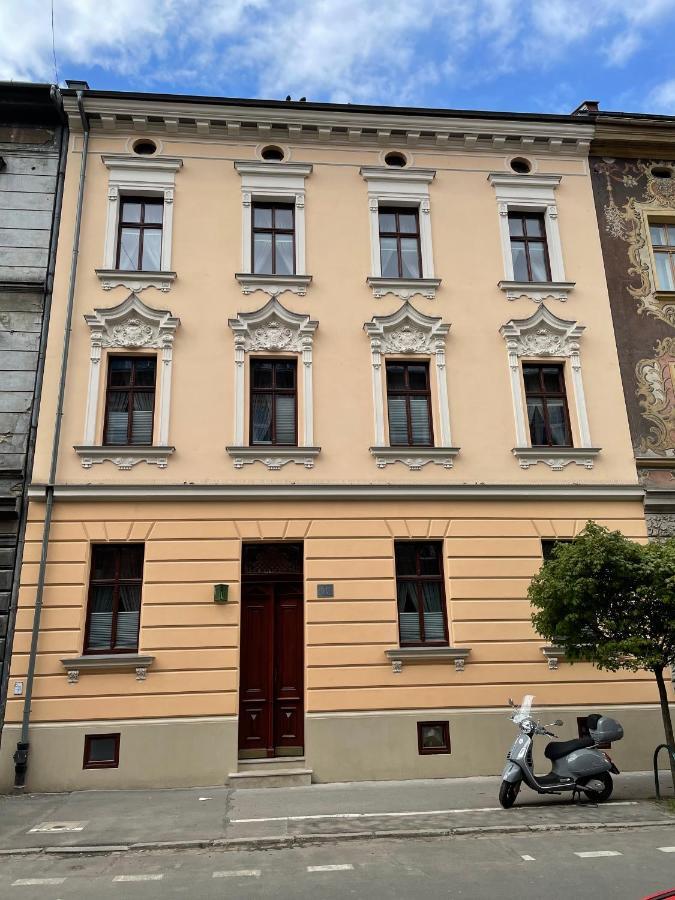 Aparthotel Arianska 16 By Nearto Pl Krakau
